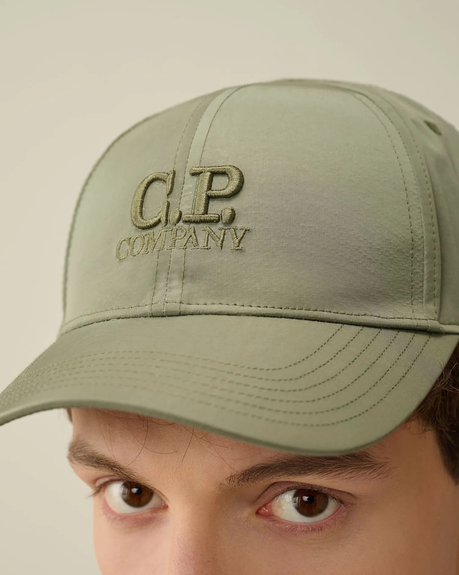 Best C.P. Company Chrome-R Logohaette Rod Knop