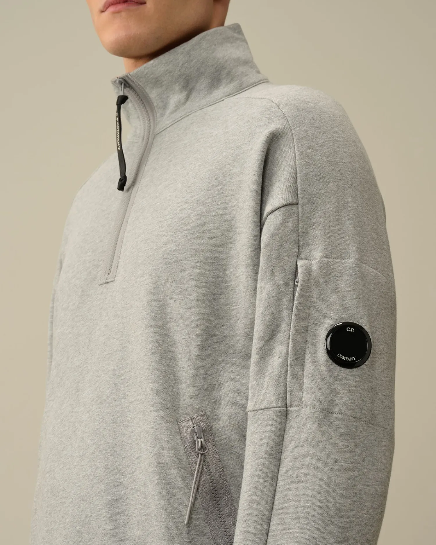 Store C.P. Company Diagonal Haettetroje I Fleece Goggle Sort