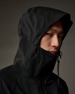 Clearance C.P. Company Metropolis Series Gore-Tex Infinium Haettejakke (Medium). Sort
