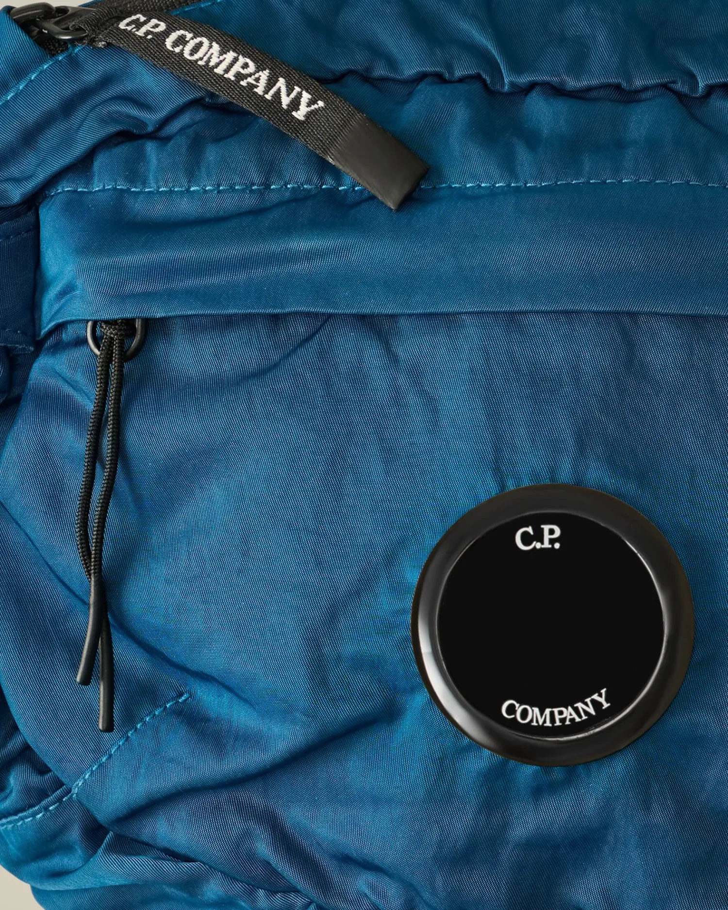 Discount C.P. Company Nylon B Crossbody Rygsaek Til Børn Gaze Hvid