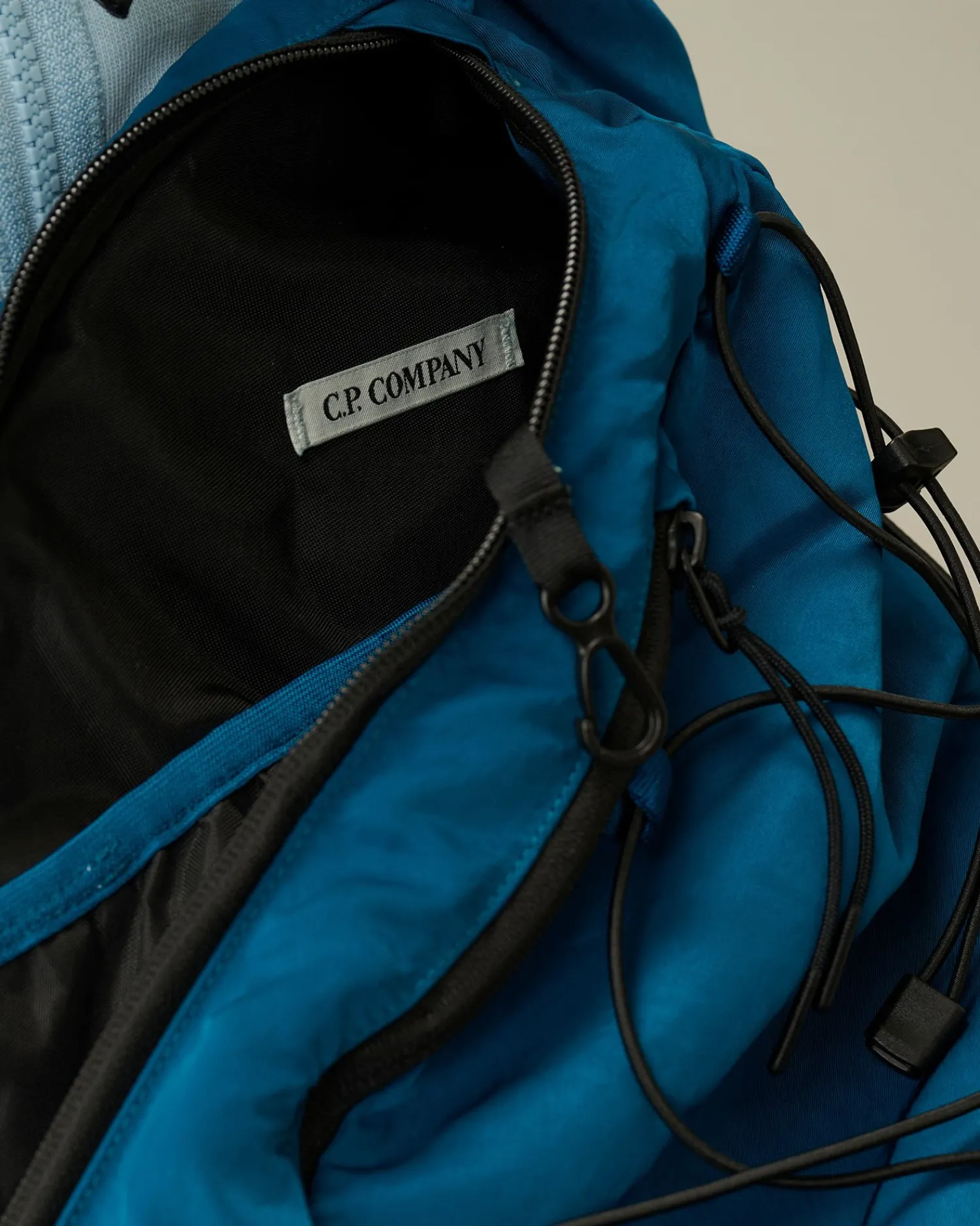 Shop C.P. Company Nylon B Rygsaek Stovregn Gra