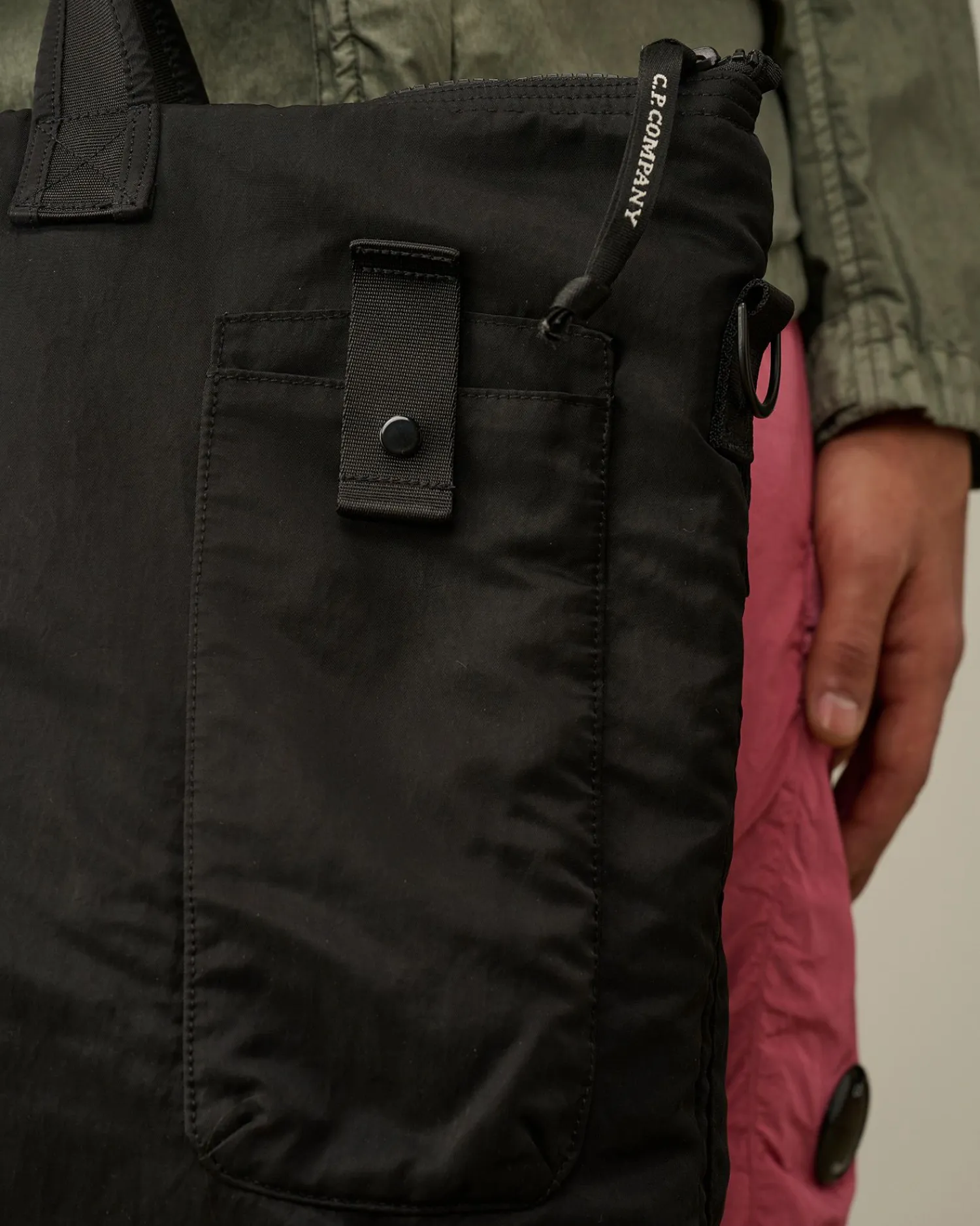 New C.P. Company Nylon B Skulderpose Blaek Bla